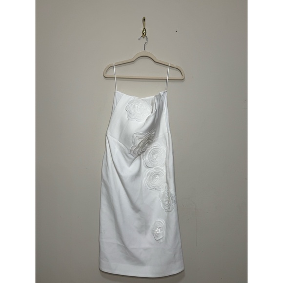 HELSI Kaia Floral Appliqué Strapless Dress - Picture 5 of 8